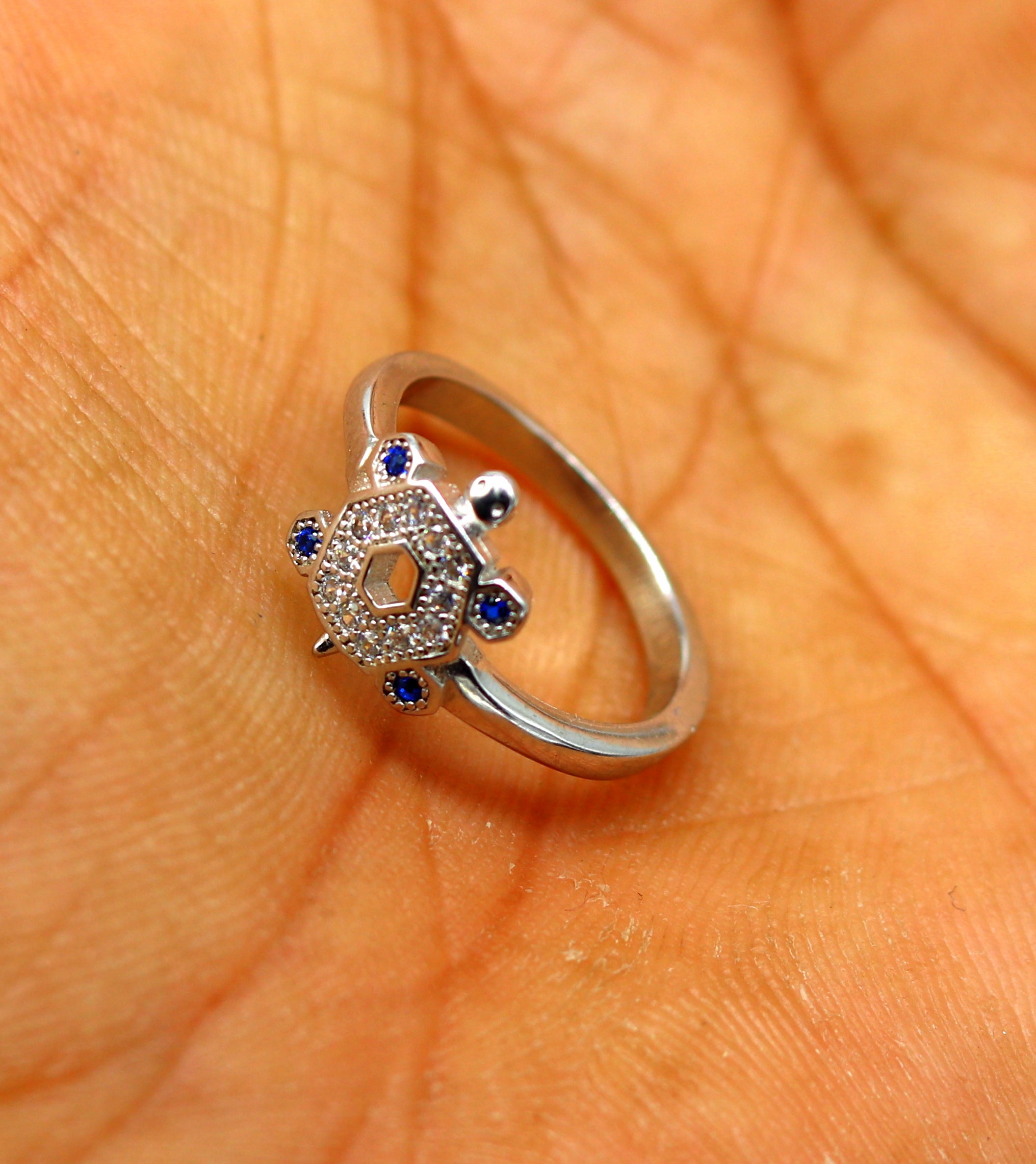 Diamond Sapphire ring | Gold ring designs, Fancy diamond ring, Jewels